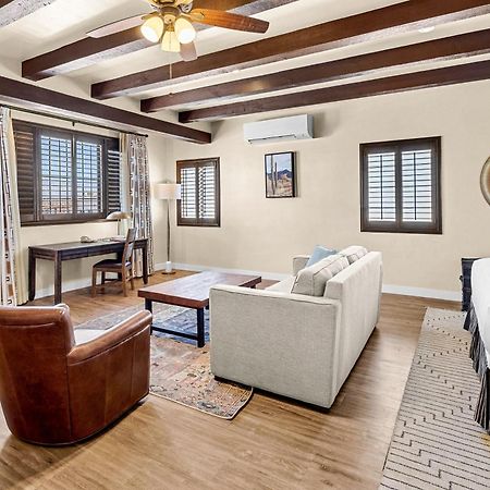 Lodge On The Desert Tucson Bagian luar foto