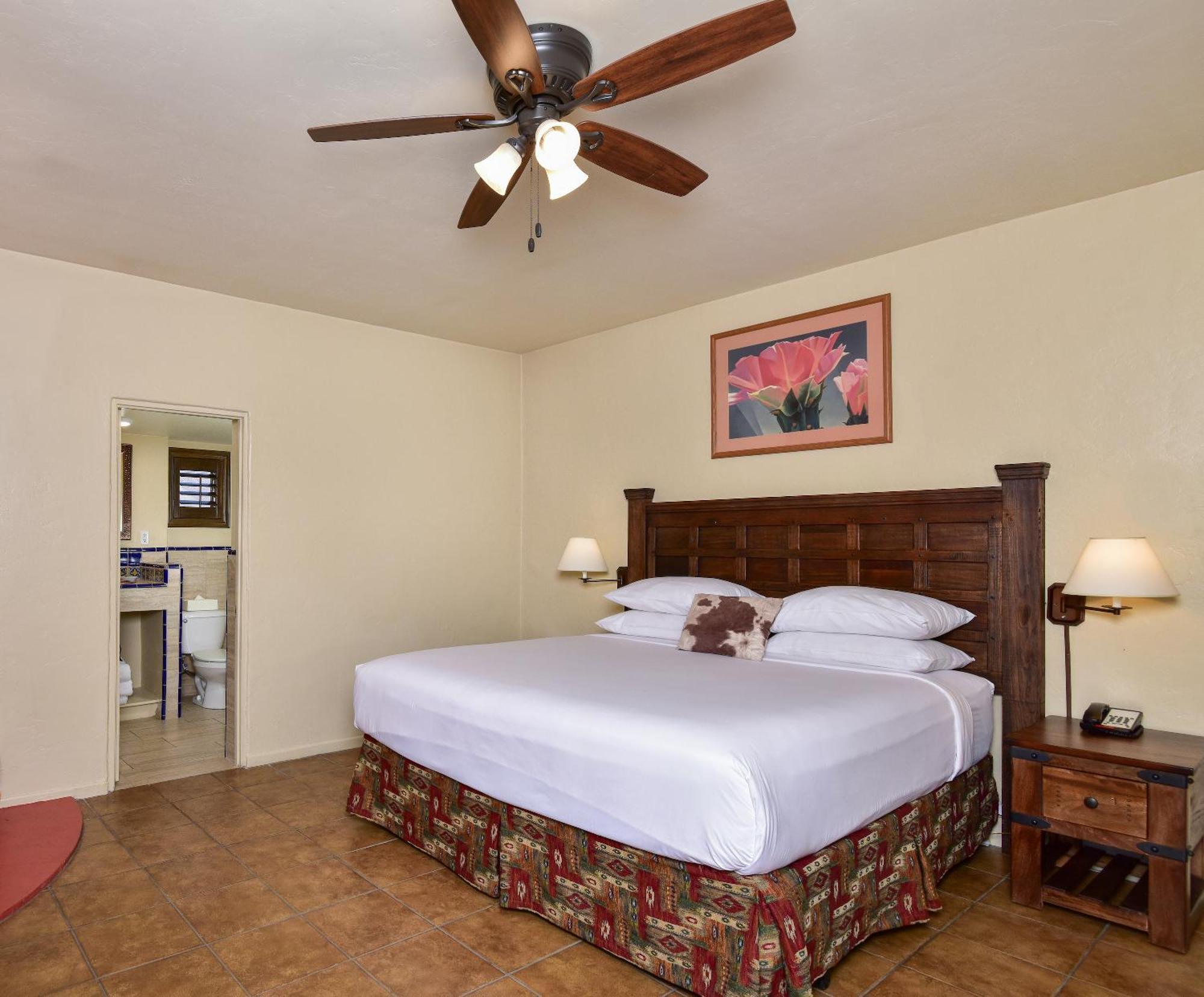 Lodge On The Desert Tucson Bagian luar foto