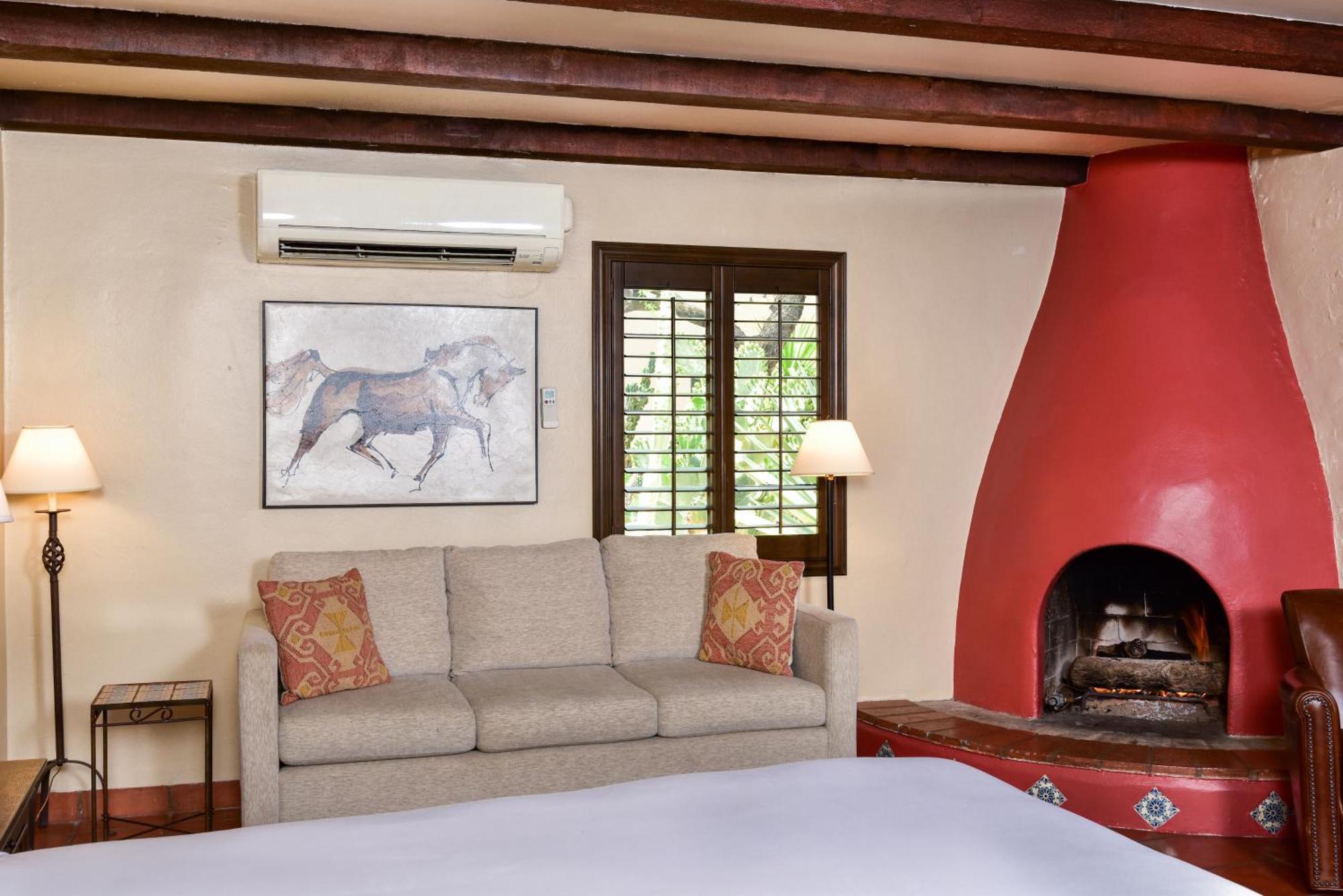 Lodge On The Desert Tucson Bagian luar foto