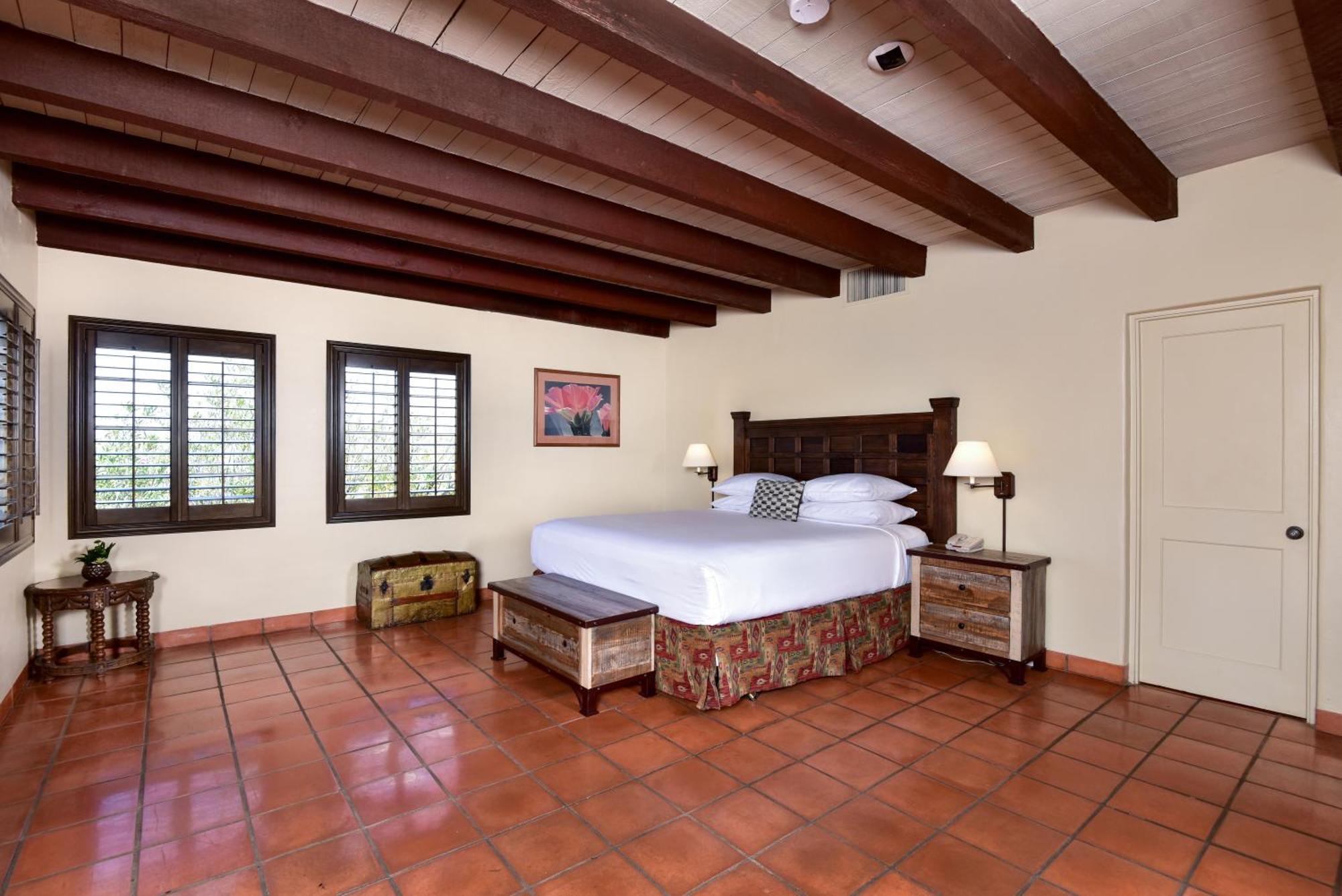 Lodge On The Desert Tucson Bagian luar foto