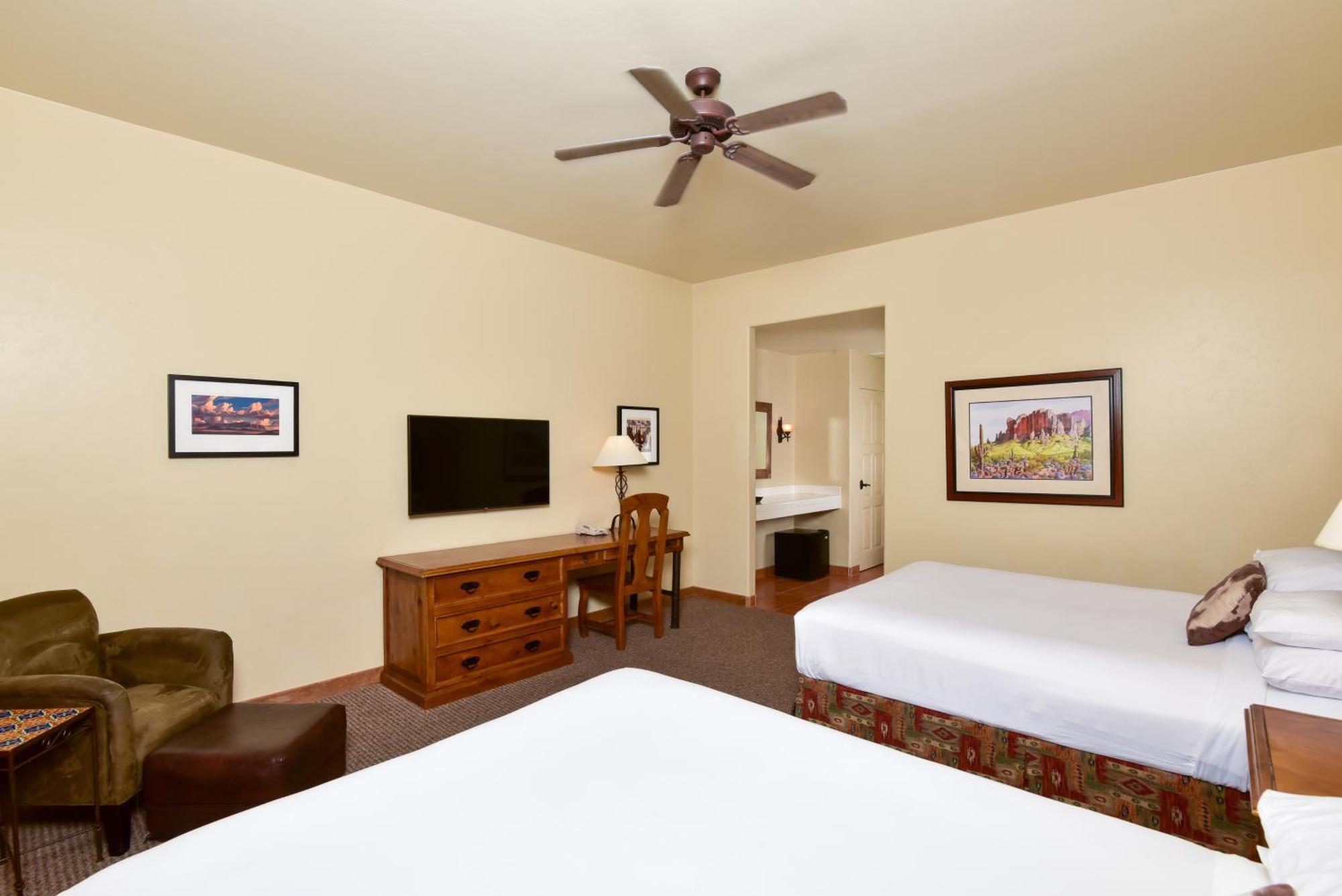 Lodge On The Desert Tucson Bagian luar foto