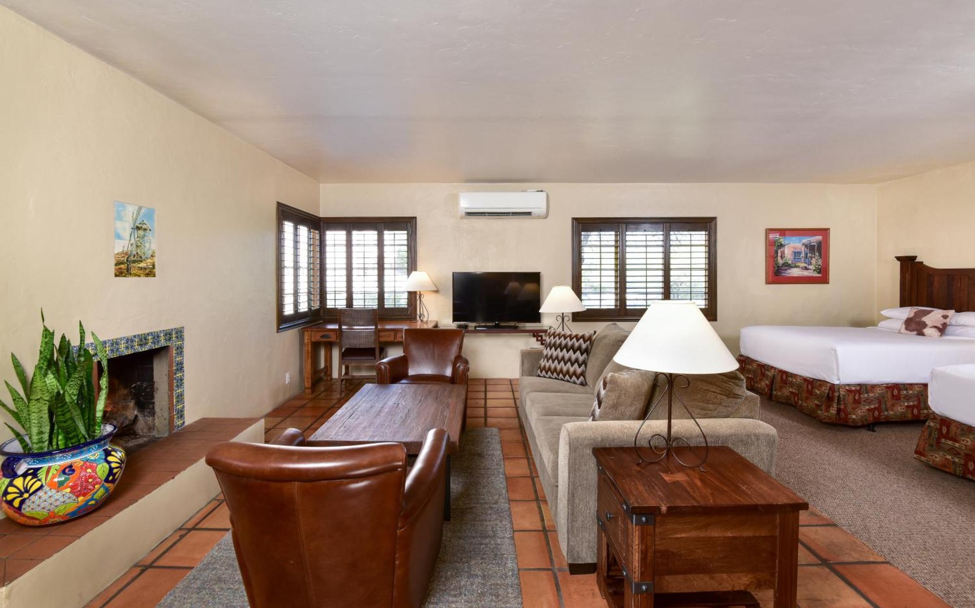 Lodge On The Desert Tucson Bagian luar foto