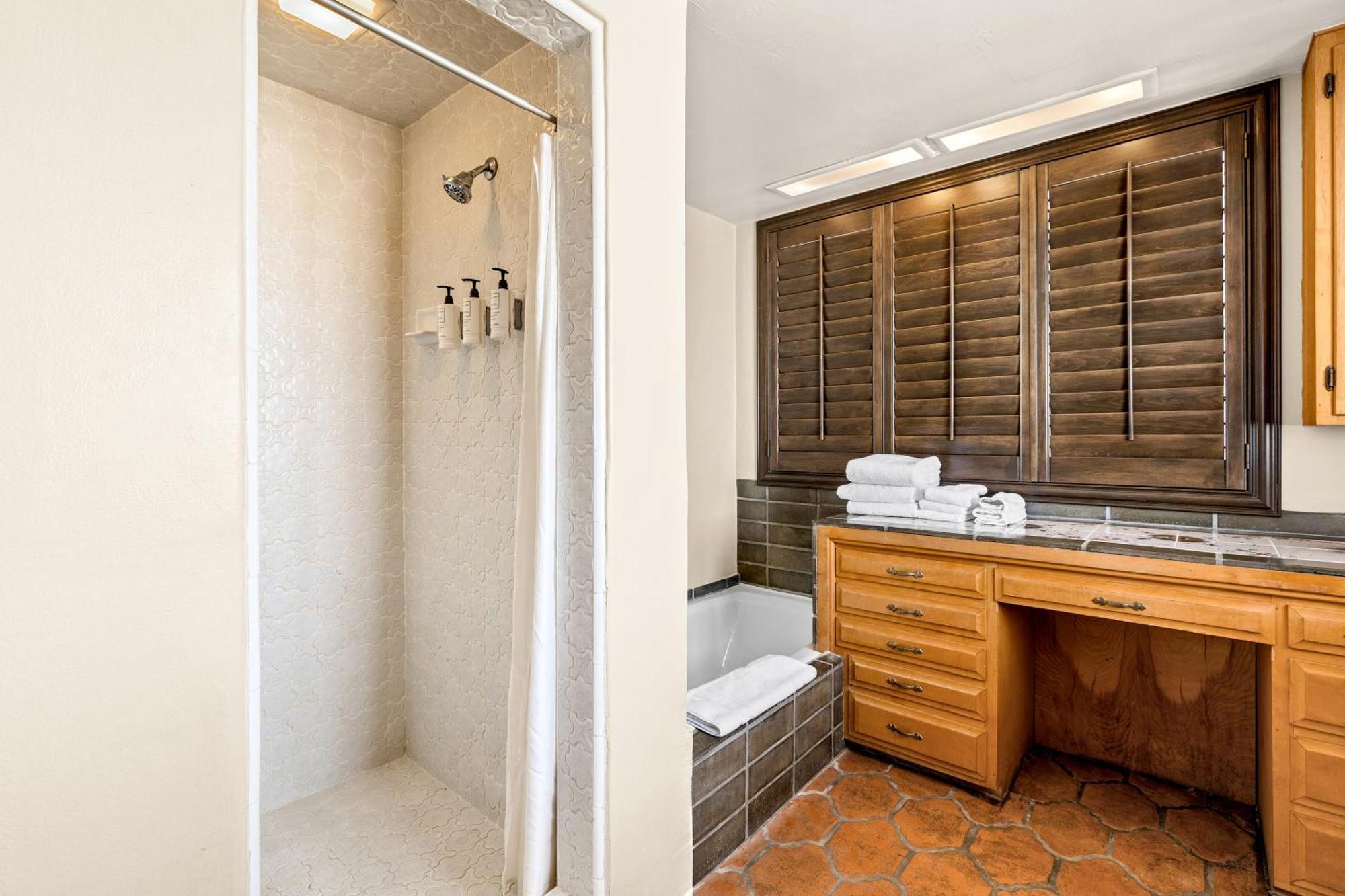 Lodge On The Desert Tucson Bagian luar foto