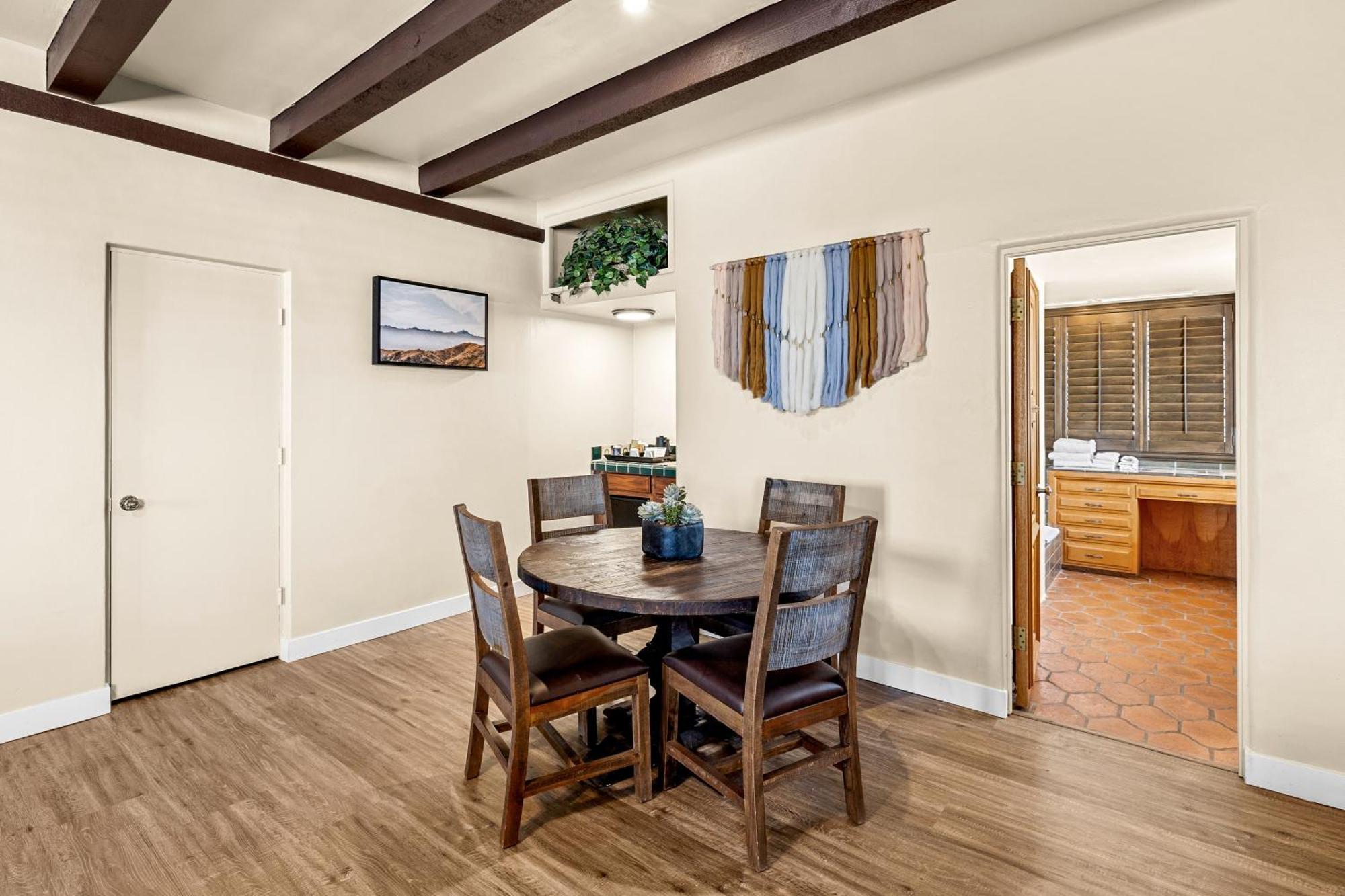 Lodge On The Desert Tucson Bagian luar foto